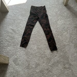 Lululemen Leggings Camo size 4
